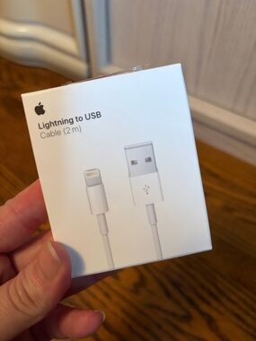 BRAND NEW Apple Lightning to USB Cable - White (2m)